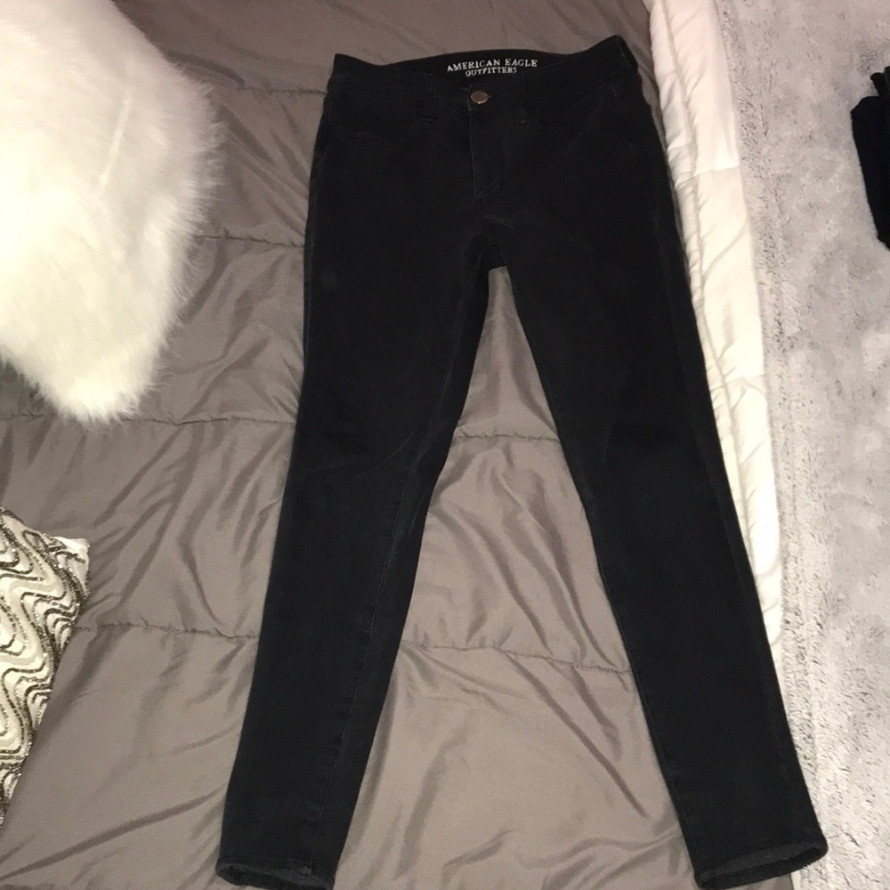 Black High Waisted American Eagle Jegging